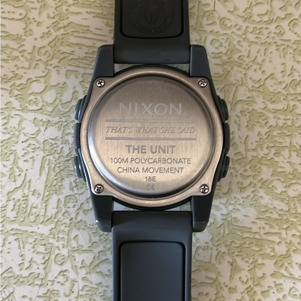 Nixon watch like new
